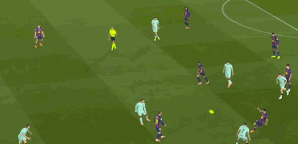 1763833680014060531.gif 红牌.gif