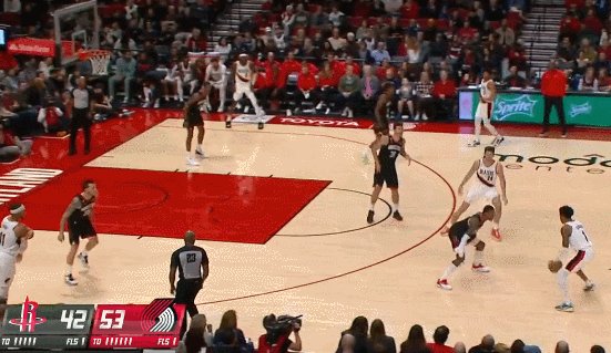 1667733828545092423.gif 2.gif