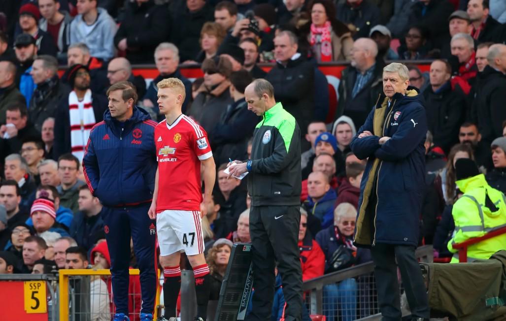 开云体育官网-太阳报：前曼联中场转行当旅行社经纪人，曾和拉师傅一同亮相